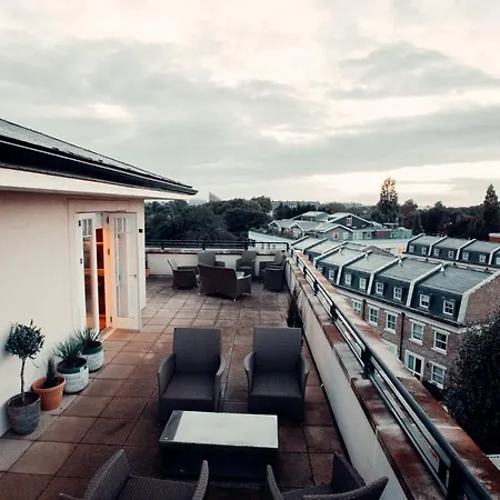 Lovely 4/bdr Penthouse W/ Lovely Views Appartamento