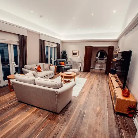 Appartamento Lovely 4/bdr Penthouse W/ Lovely Views