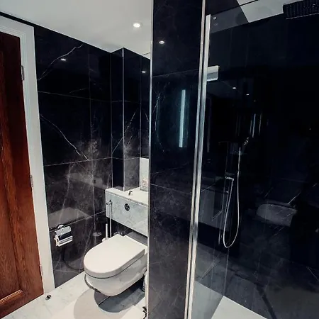Lovely 4/bdr Penthouse W/ Lovely Views * Londra