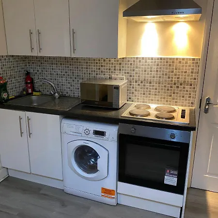 Lovely 1-bedroom Flat In Apartment London