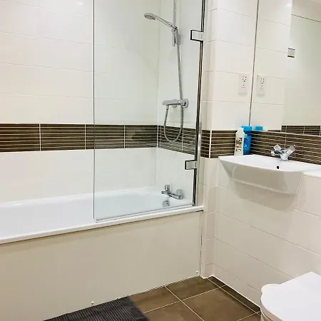 Spacious Two Bedroom In Balham Appartamento *