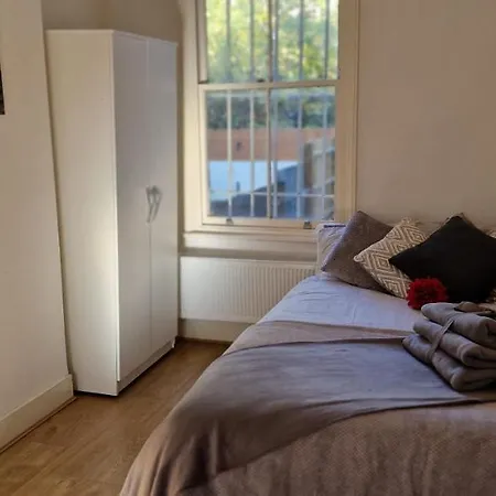 Cultural Epicenter, 4 Bedroom, To Do Than Do! Apartament *