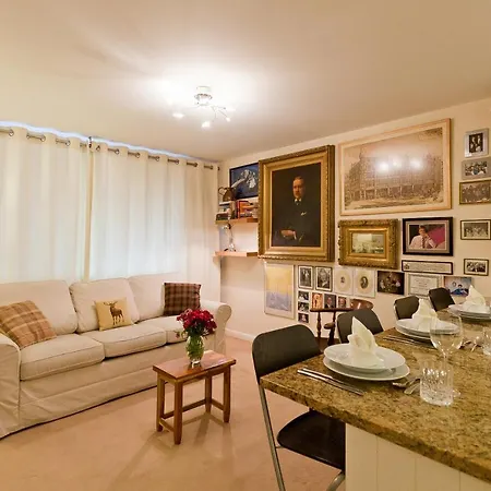 Apartment Covent Garden 1-bedroom, 6 Beds, Quiet, Office-ready, Ncs