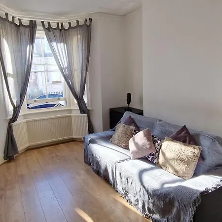 Cultural Epicenter, 4 Bedroom, To Do Than Do! Apartament