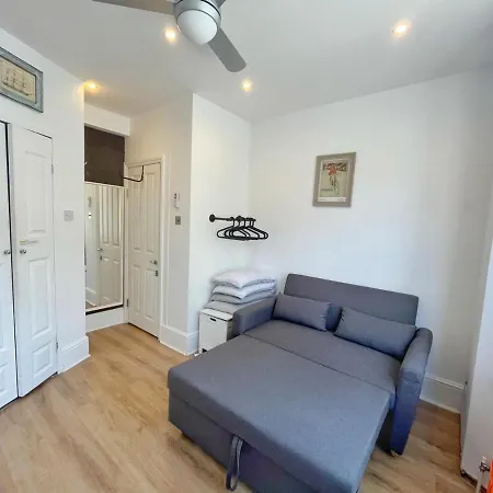 Renovated Small Self Contained Studio Apartment *