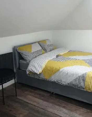 Entire Large 4 Bedroom Flat Apartment Thornton Heath