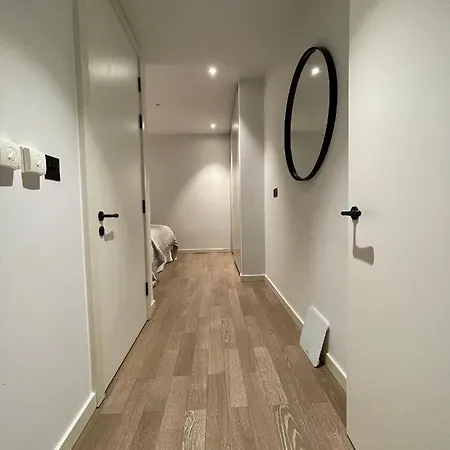 Battersea Power Station Living Apartment *