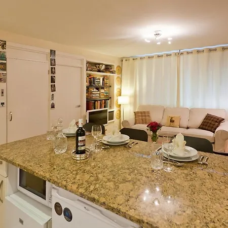 Apartment Covent Garden 1-bedroom, 6 Beds, Quiet, Office-ready, Ncs London