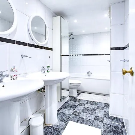 Gorgeous 4 Bedrooms, 5-baths House In Near Edgware Road, Oxford Street, Hyde Park Londres