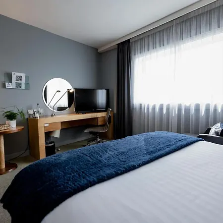 Western London Heathrow Ariel Отель 4*
