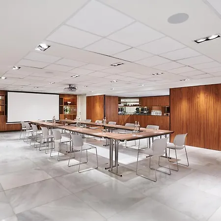 The Level At Melia White House מלון