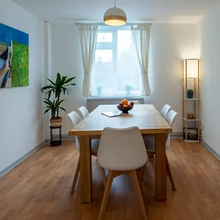 Holiday home Bridge 3 Bedroom House With Reception Room, Office And Private Garden *