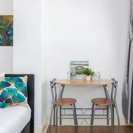 Lovely Studio Near Trendy Shoreditch London