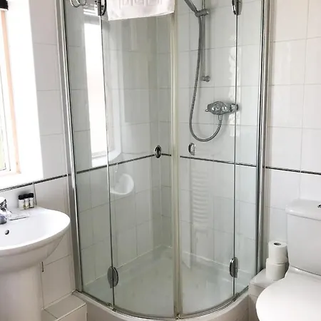 Roomspace Serviced - The Courtyard *