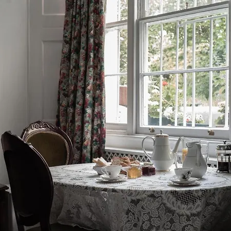 Bed & Breakfast Juliette's London