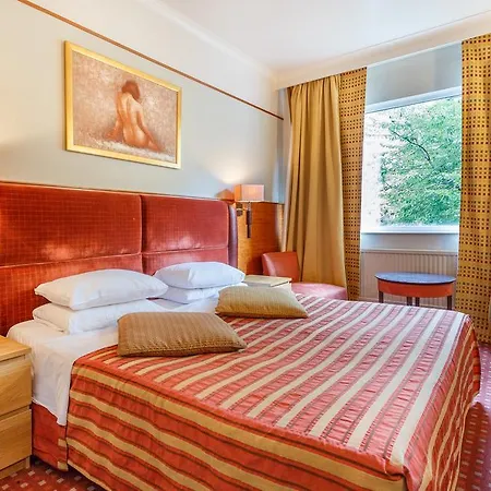 La Reserve Hotel