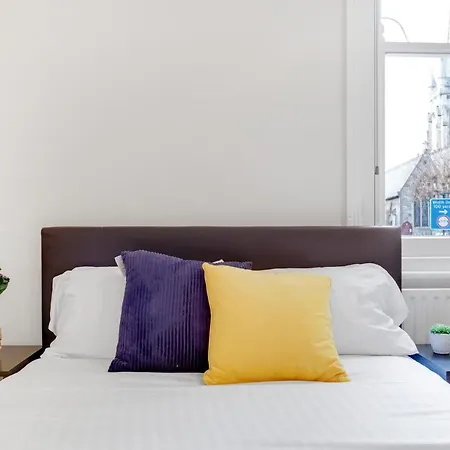 Mirabel Two Bedrooms, One Bath, Fulham Sw6 By Mdps