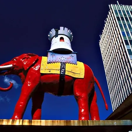 Brenda's -elephant & Castle *