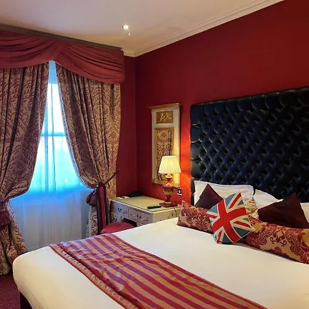 The Leonard Hotel
