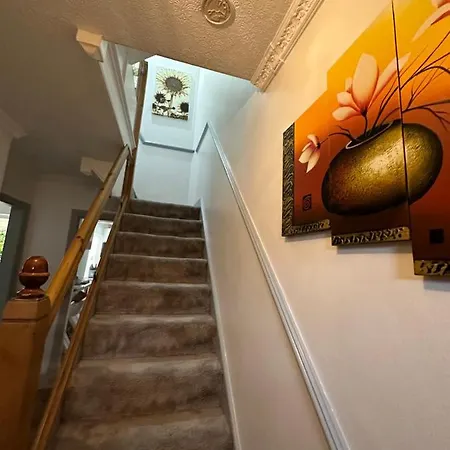 Homestay Sheri's Away London