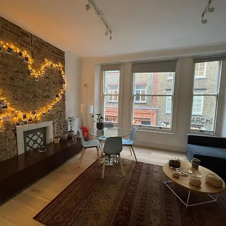 The Flat With The Heart Apartment *