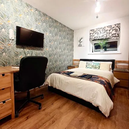 דירה Studio 351 Ladbroke Grove, W10 6ha *