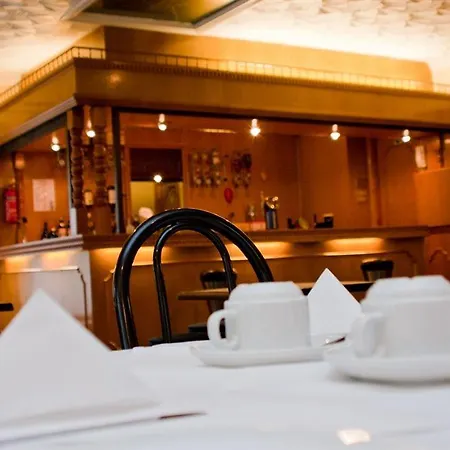 National Hotel 2*