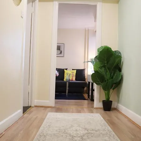 Apartment Hyde Park