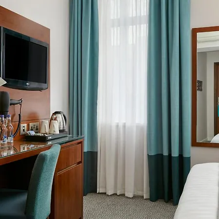Seraphine Hammersmith 4*