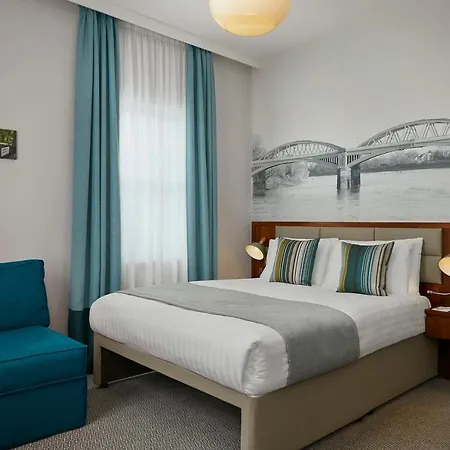 Seraphine Hammersmith Hotel 4*