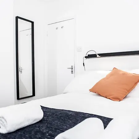 2bed/apt - Zone 1 - 4 Tube Stations + Hyde Park Londýn