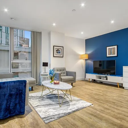 2 Bed 2 Bath Next To Nine Elms Station - Zone 1 *