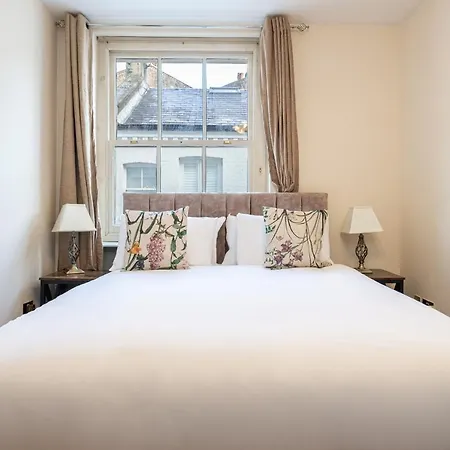 Stone Built Vintage Chic House In The Heart Of Knightsbridge * London
