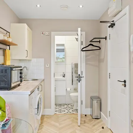 Boutique Heathrow Studio's - Parking - Garden * Harmondsworth