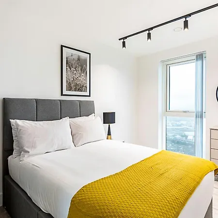 Icon Tower Flat Vii لندن
