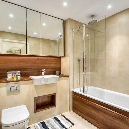 2 Bed 2 Bath Next To Nine Elms Station - Zone 1 Apartment London