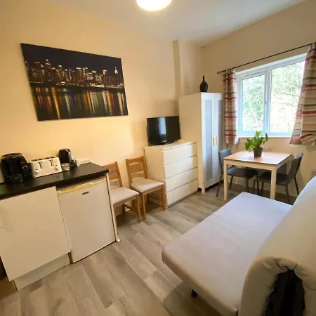 Lovely 1-bedroom Flat In *