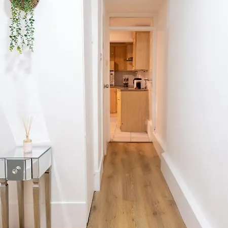 Stylish 2 Bedrooms Little Venice - 44 Apartment