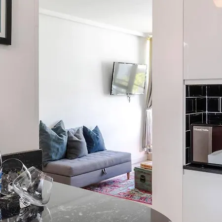 Appartement The Clarence, Central W/ Wifi