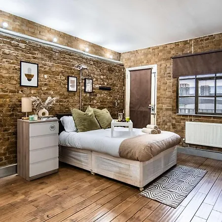 Livestay-fabulous Three Bed Warehouse Conversion Apartment