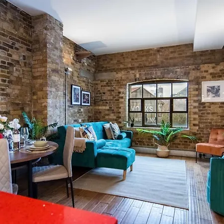 Livestay-fabulous Three Bed Warehouse Conversion Apartment