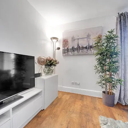 Modern Deluxe 2 Bedroom In Canning Town Excel Centre شقة *