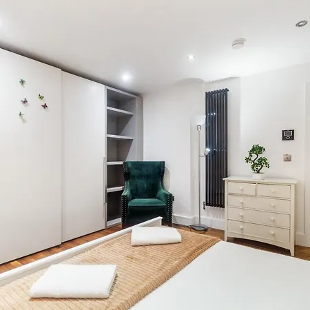 Hyde Park Apartment