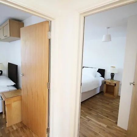 Apartment Wellesley Road