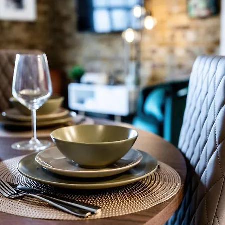 Livestay-fabulous Three Bed Warehouse Conversion Apartment