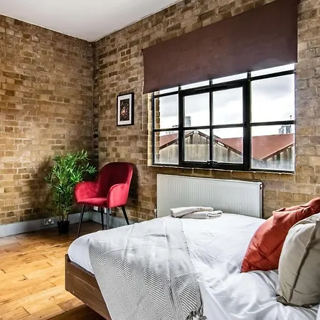 Livestay-fabulous Three Bed Warehouse Conversion Apartment *