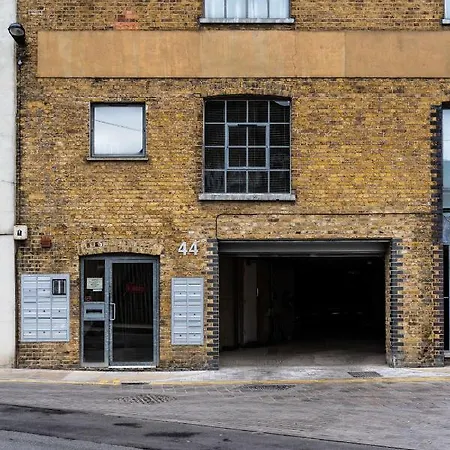Livestay-fabulous Three Bed Warehouse Conversion Apartment
