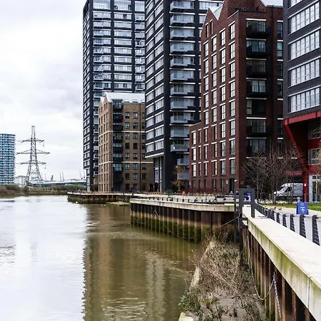 Livestay-fabulous Three Bed Warehouse Conversion Apartment *