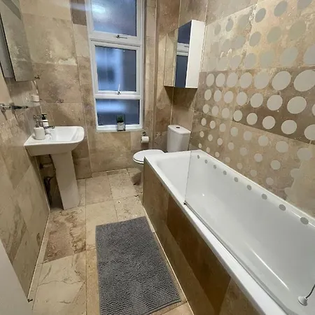 Contemporary Private Near Central