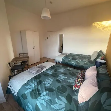 Contemporary Private Near Central *